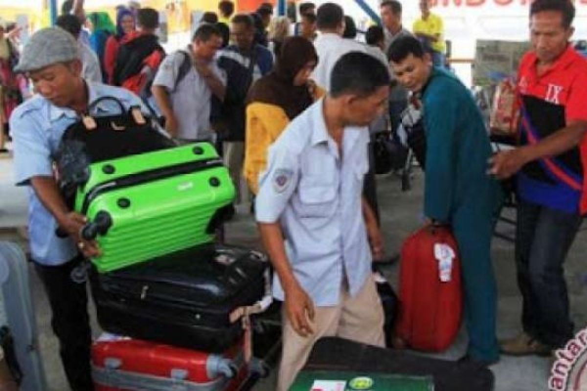 Disnaker Riau imbau sejumlah perusahaan sediakan angkutan mudik gratis