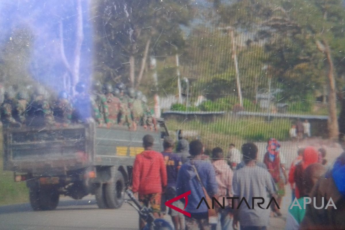 Warga dua kampung di Jayawijaya saling serang