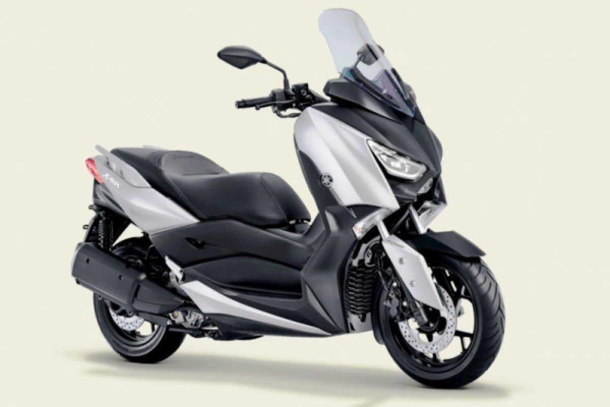 Yamaha Xmax 250 tawarkan empat warna baru "mate"