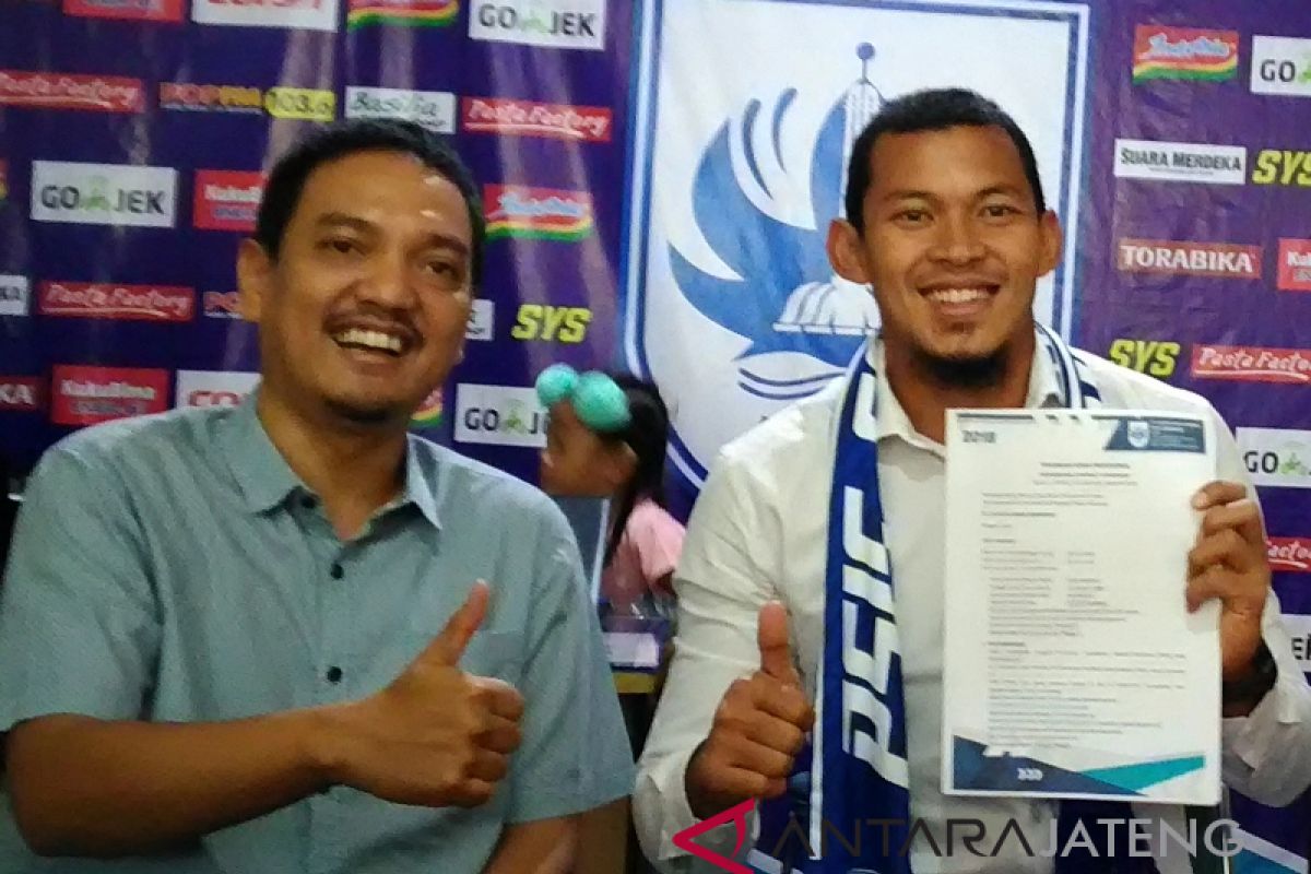 Diincar lama, PSIS boyong kiper Arema FC