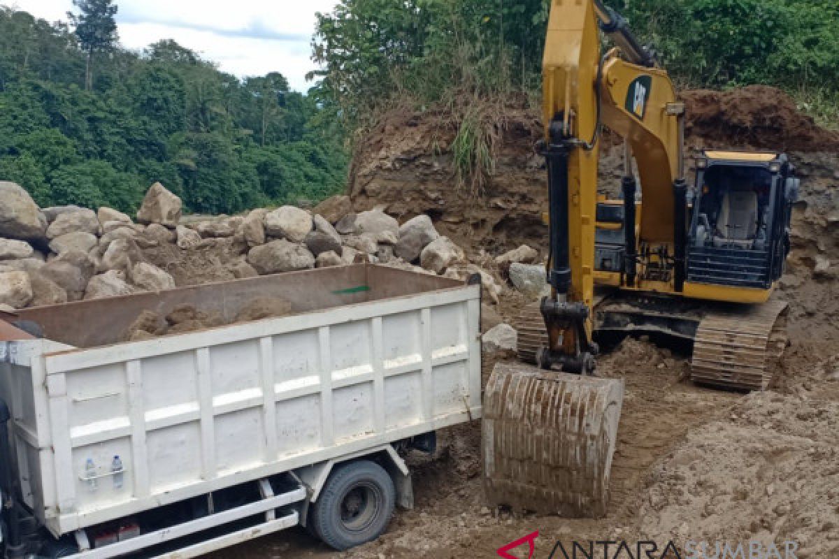 Polda Sumbar cari pemilik tambang di Nagari Tandikek Padang Pariaman