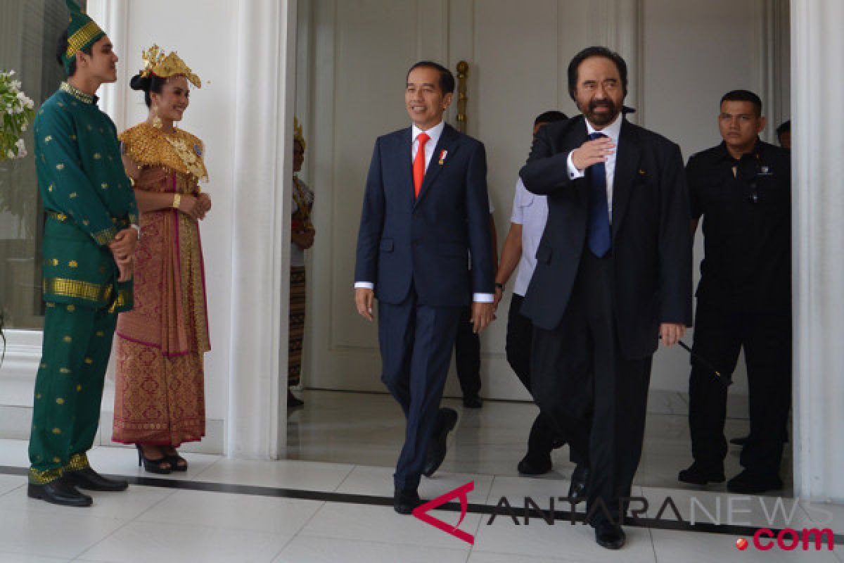 Tim Ganjar-Mahfud duga Presiden Jokowi ingin rangkul NasDem
