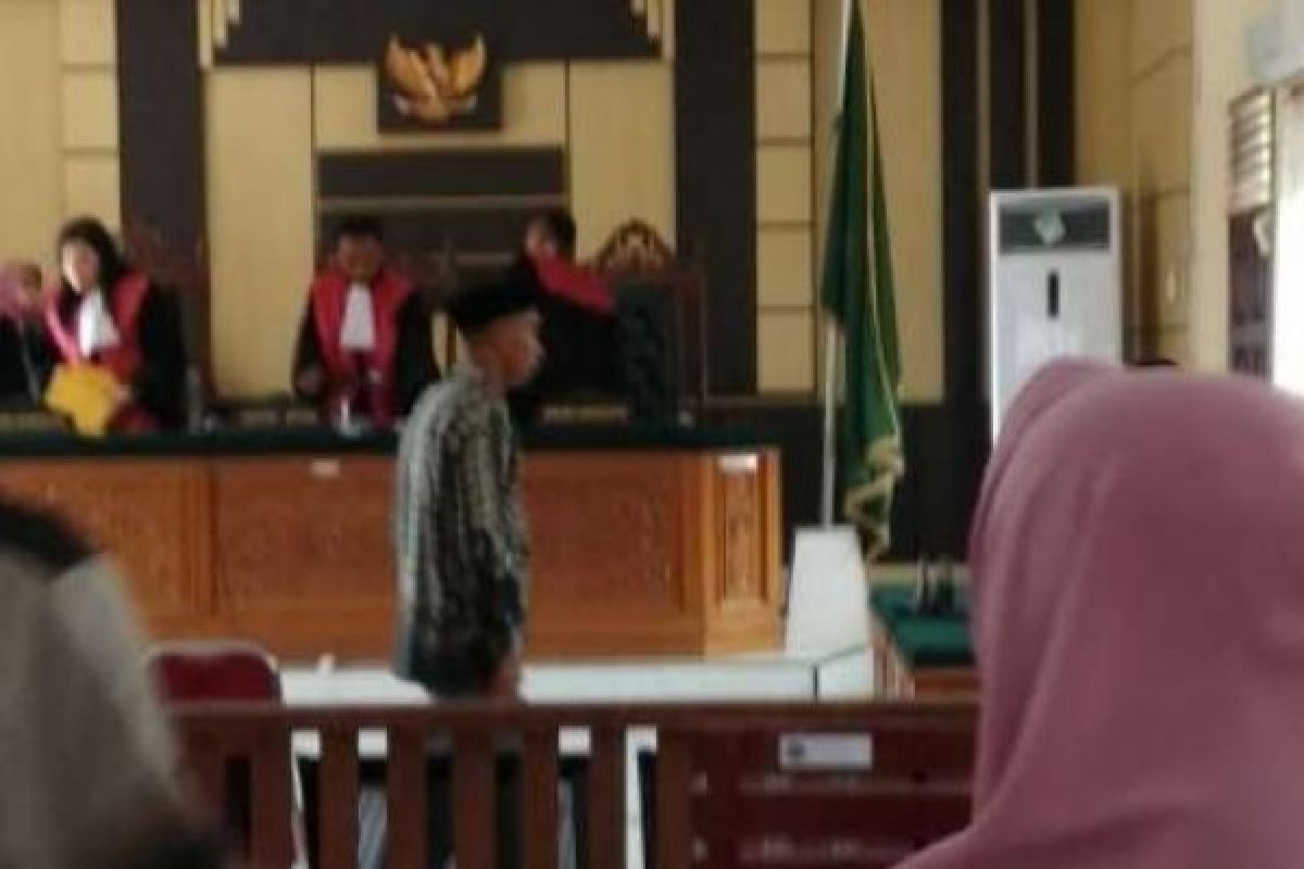 Bagi-Bagi Baju Paslon Nomor 3 pada Pilgubri, Anggota Timses ini Divonis 3 Tahun