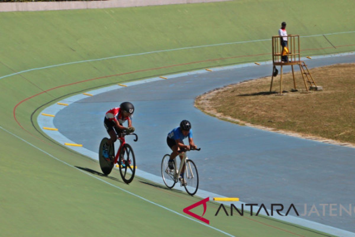 40 pembalap ikut "Track Cycling"