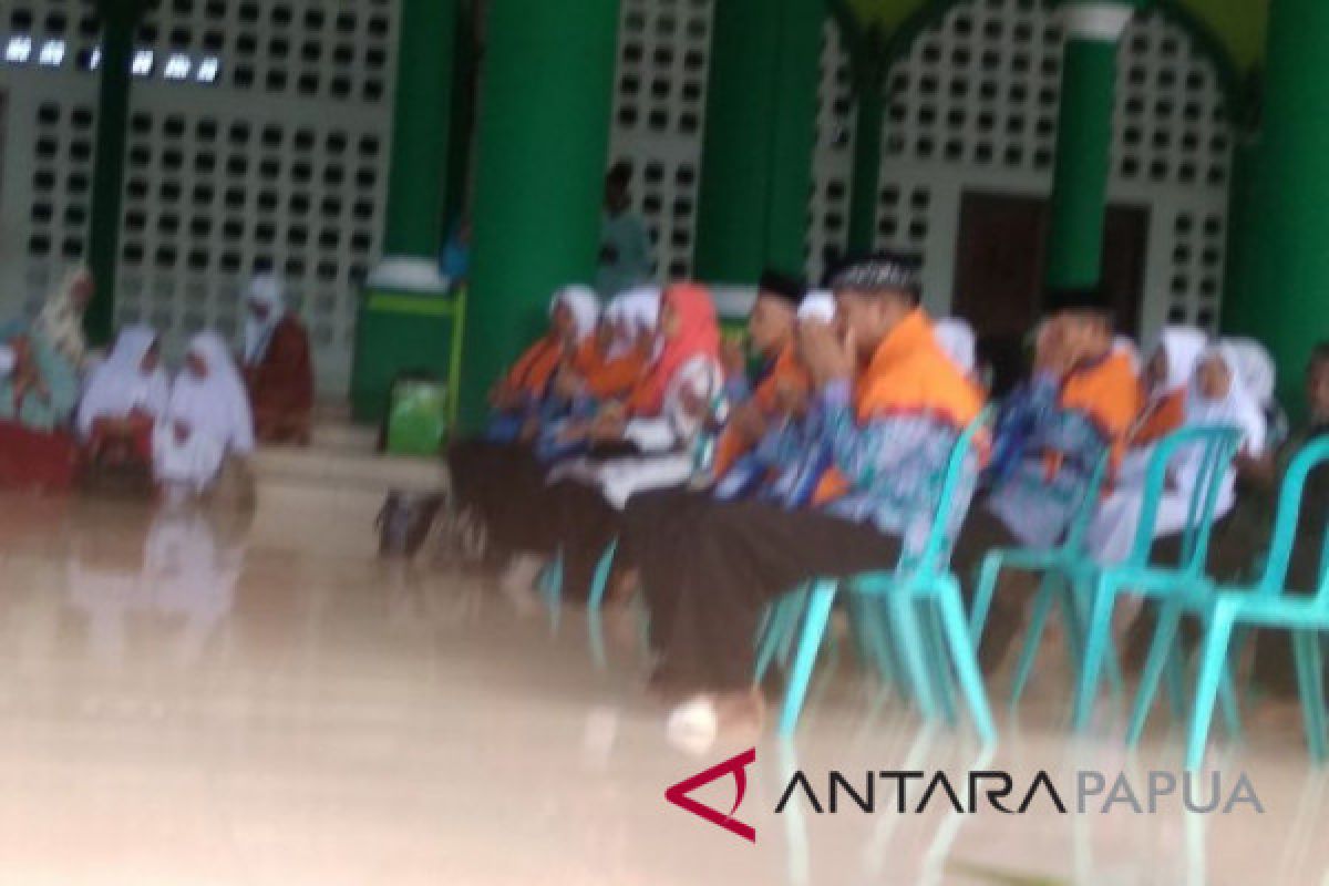 JCH Biak Numfor menuju embarkasi Hasanuddin Makassar