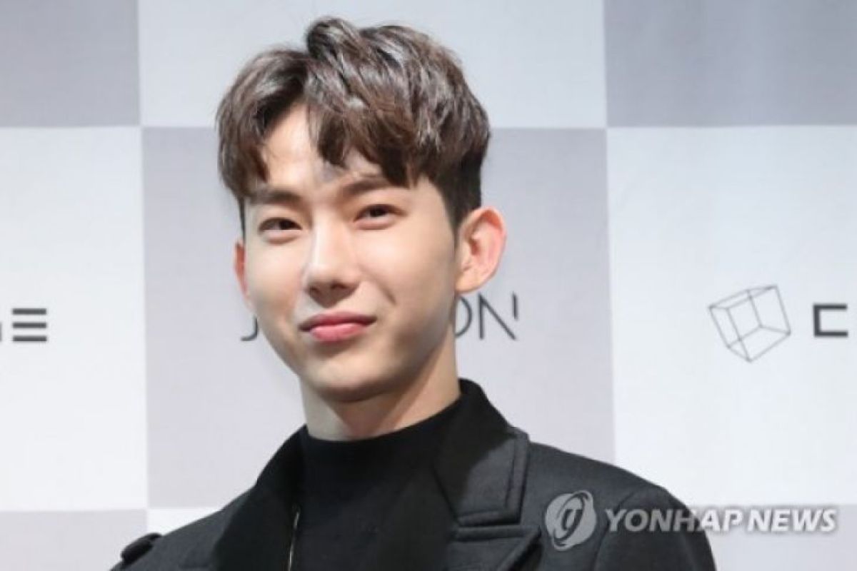 Ikuti wajib militer Jo Kwon tinggalkan dunia K-pop sejenak