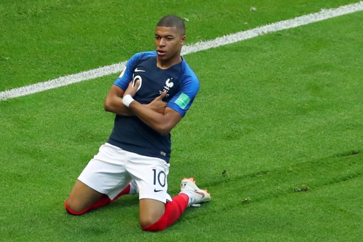 Uruguay siap jinakkan si gesit Mbappe