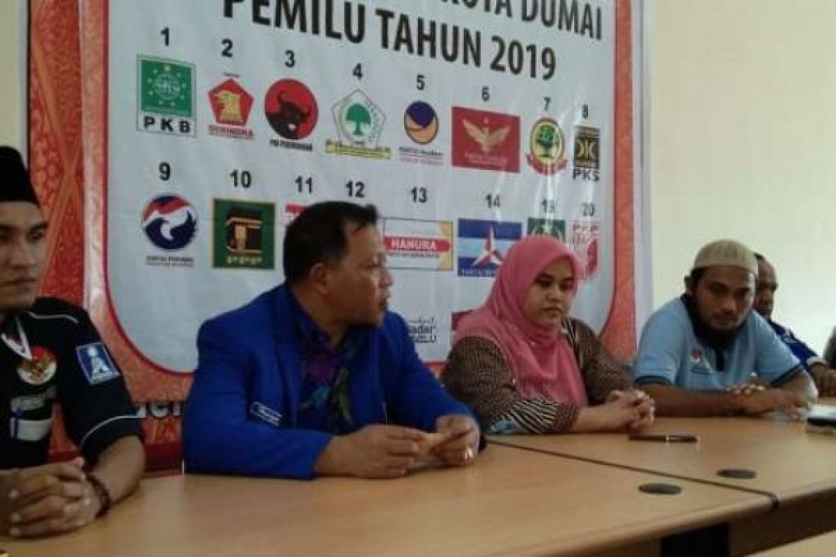 PAN dan PKPI Dumai Daftarkan Bacalegnya ke KPU