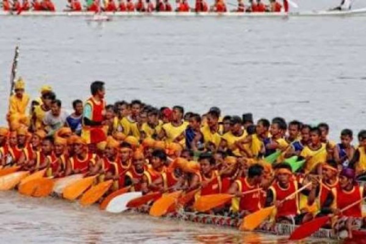 Resmi Dibuka, Bupati: Festival Pacu Jalur Tradisional Masuk Kalender Wisata Nasional