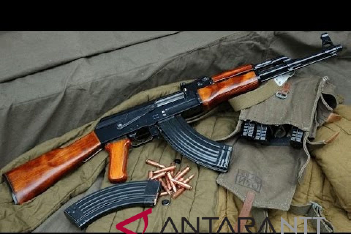 Polisi tangkap warga sipil saat transaksi jual beli senjata api AK 47