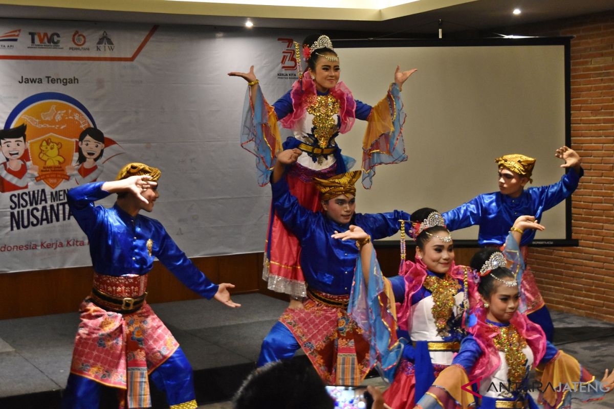 BUMN Hadir - Pelajar Jateng-Kalbar saling kenalkan budaya