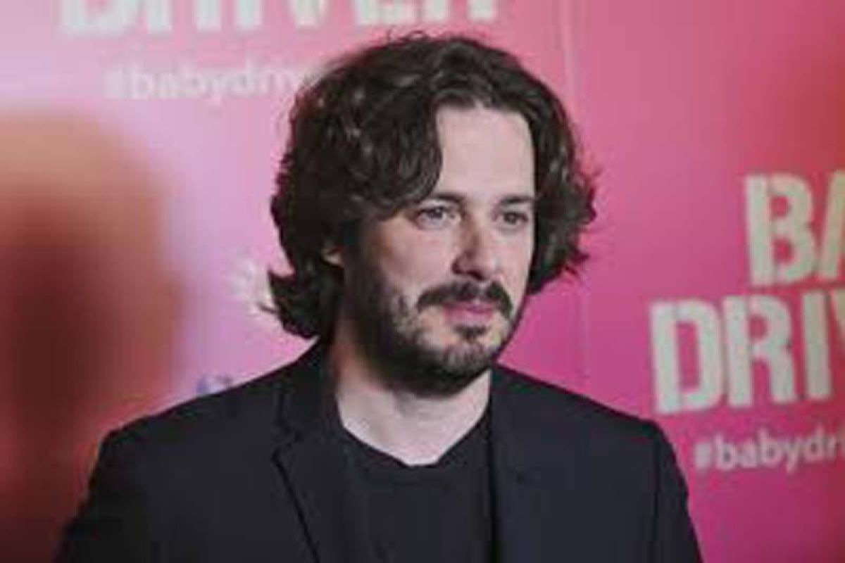 Edgar Wright diunggulkan untuk sutradarai film James Bond ke-25