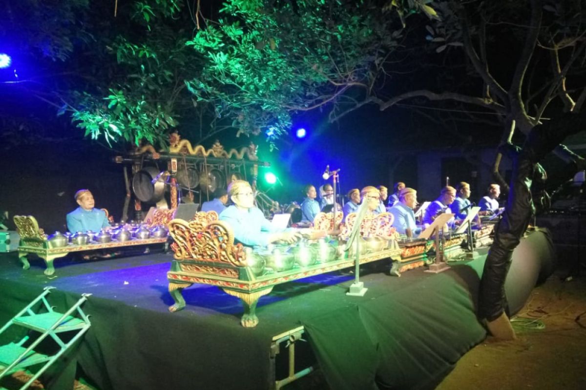 Sekar Tunjung dan Gumolong ramaikan Gamelan Plaosan