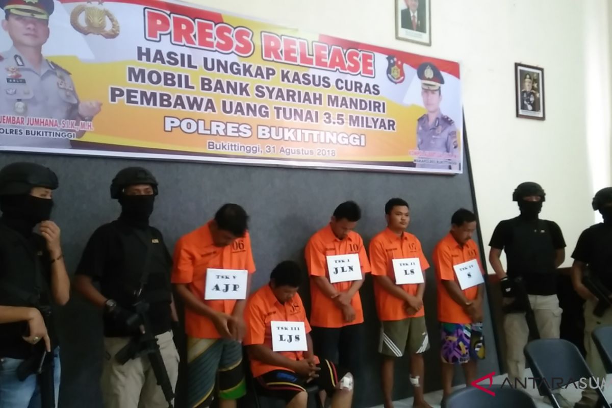 Polisi: perampokan mobil bank bawa uang tunai Rp3,5 miliar libatkan 10 pelaku