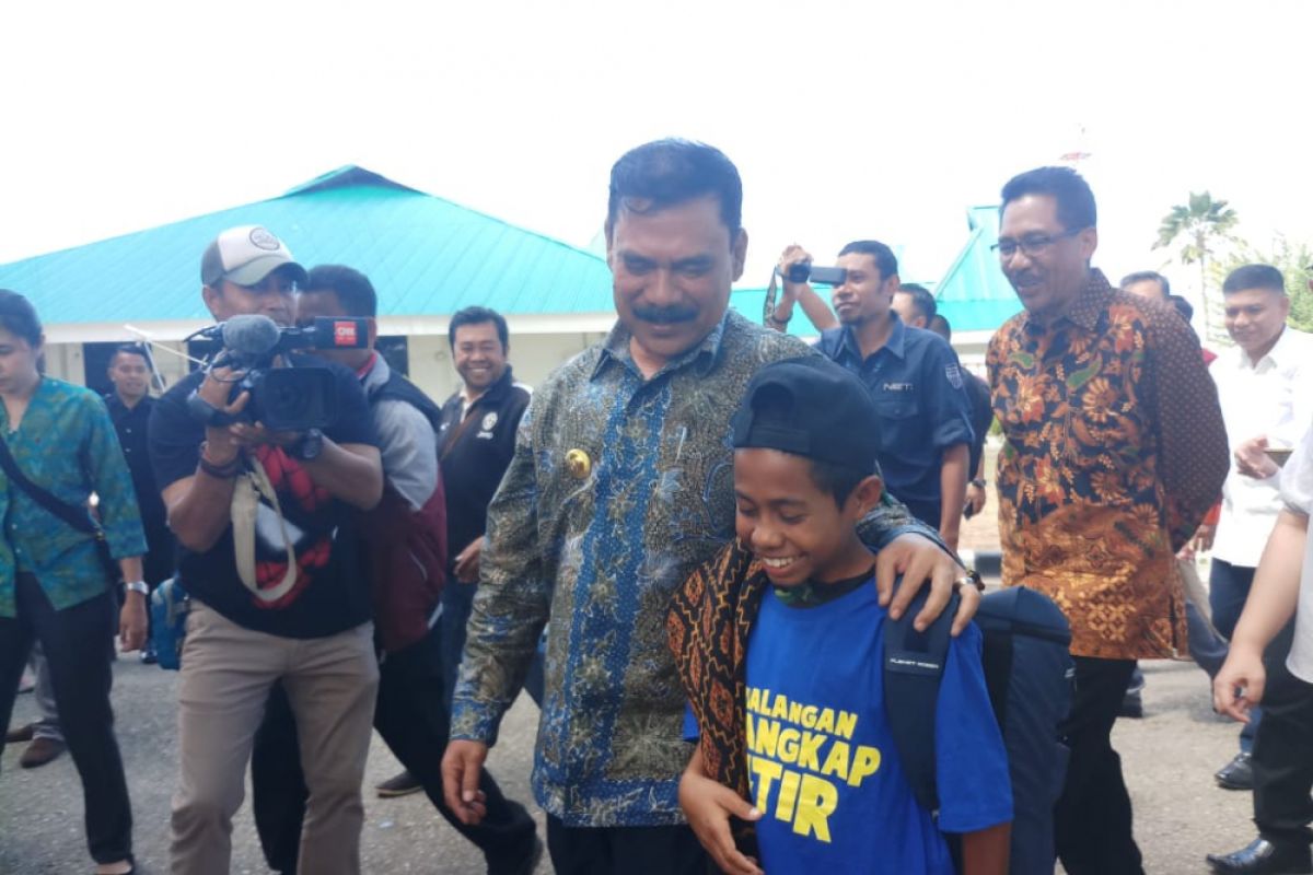 Pemprov NTT janjikan beasiswa pendidikan untuk Joni