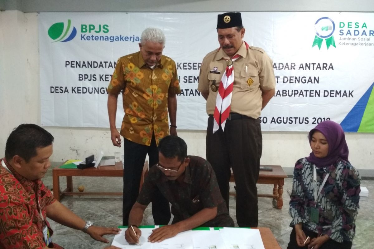 Ratusan aparatur desa di Demak dilindungi BPJS TK