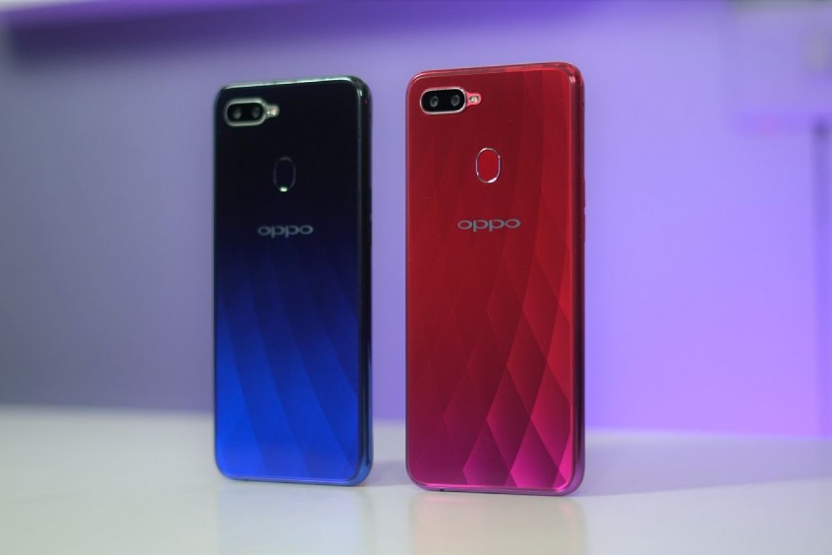 Harga Oppo F9 yang baru meluncur di Indonesia