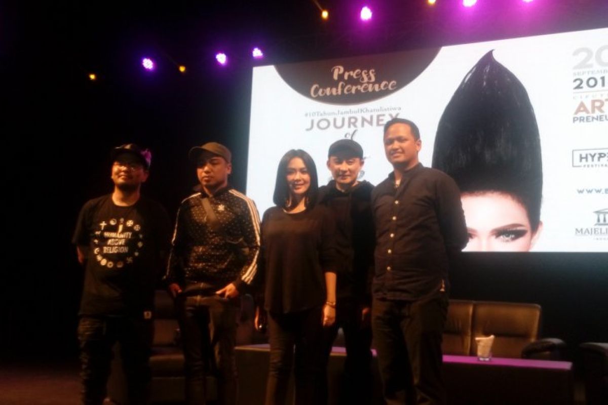 10 tahun berkarya Syahrini gelar konser