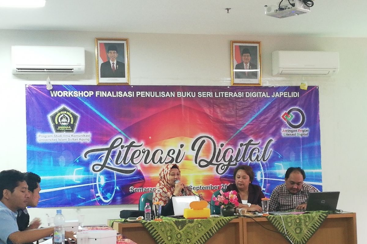 Pegiat literasi digital prihatin hoaks marak