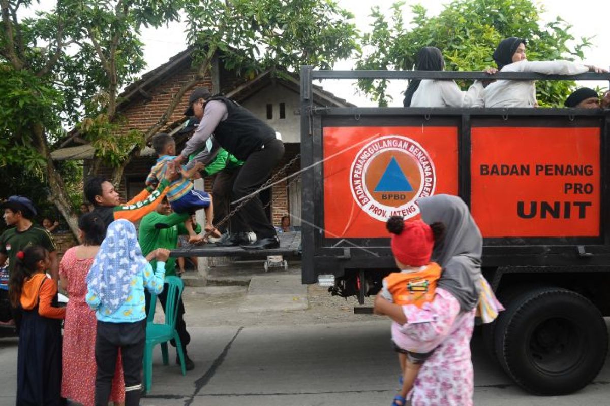 Membumikan peringatan dini bencana