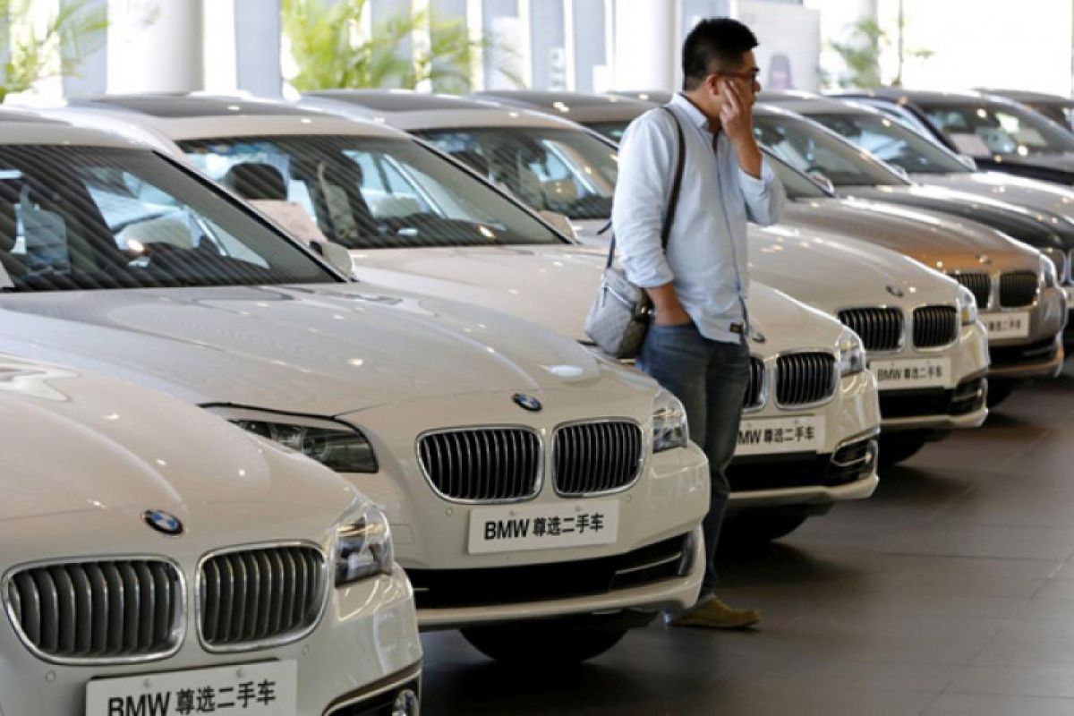 Ratusan ribu mobil  BMW ditarik dari peredaran di China