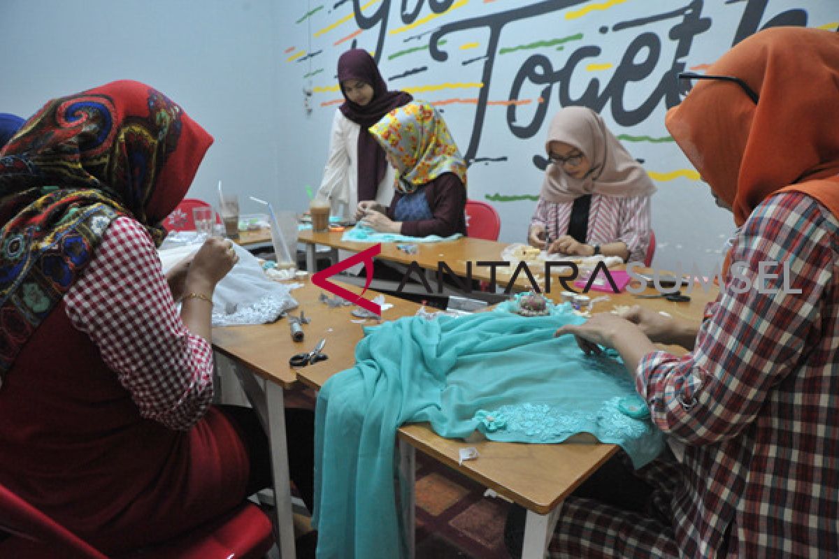 Percantik Hijab dengan bahan anti mahal