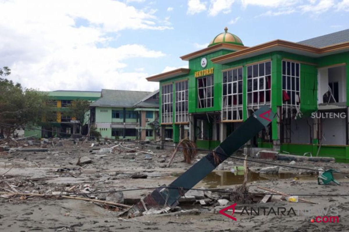 Mahasiswa asal Palu kuliah sementara di IAIN Kendari