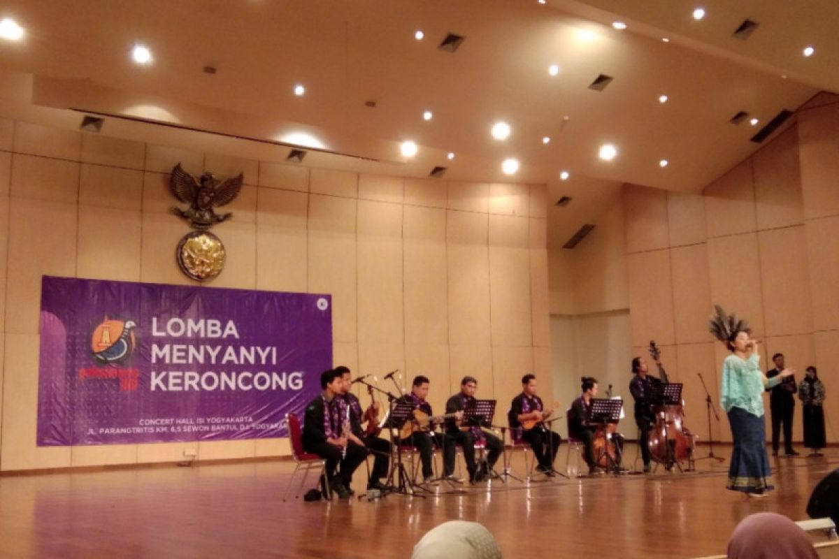 43 mahasiswa Se-Indonesia lomba menyanyi keroncong Peksiminas 2018