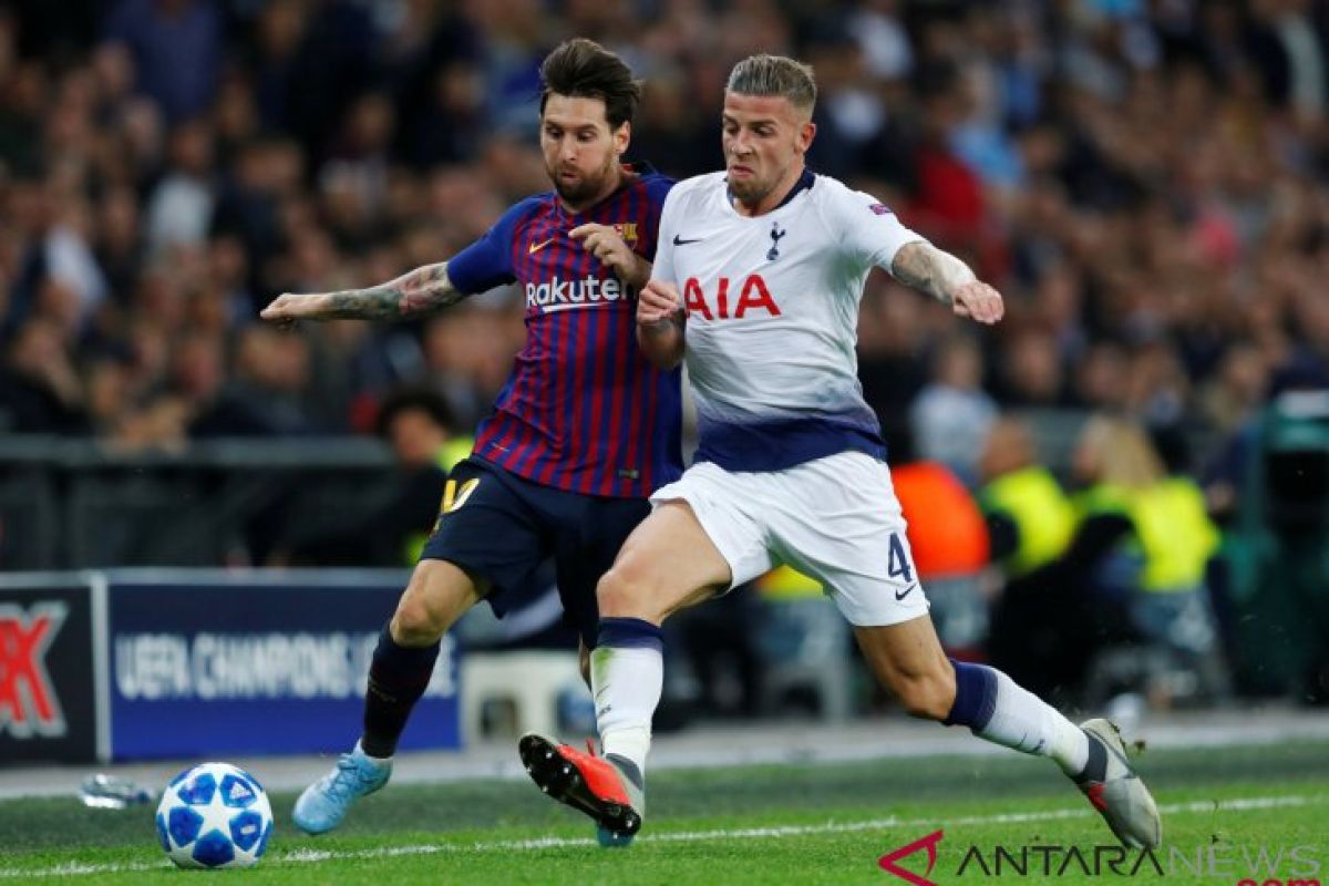 Krisis pemain belakang, Barcelona dekati bek Tottenham Alderweireld