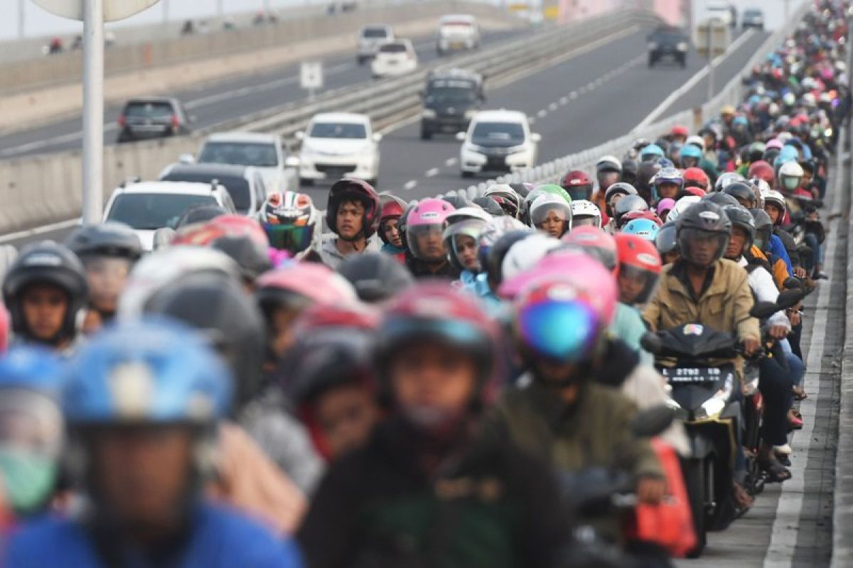 Empat kebiasaan keliru pesepeda motor di jalan raya