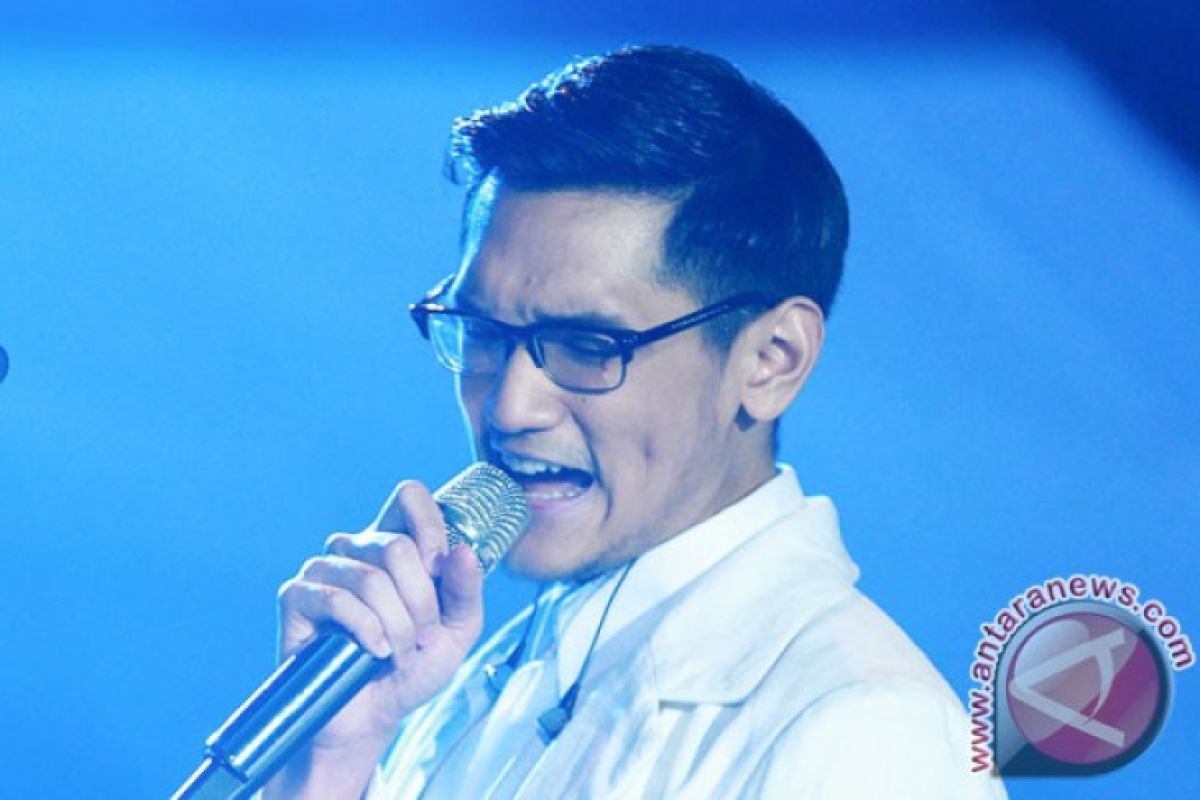 Afgan mengaku sedikit kecewa Rossa tak hadir di konser tunggalnya