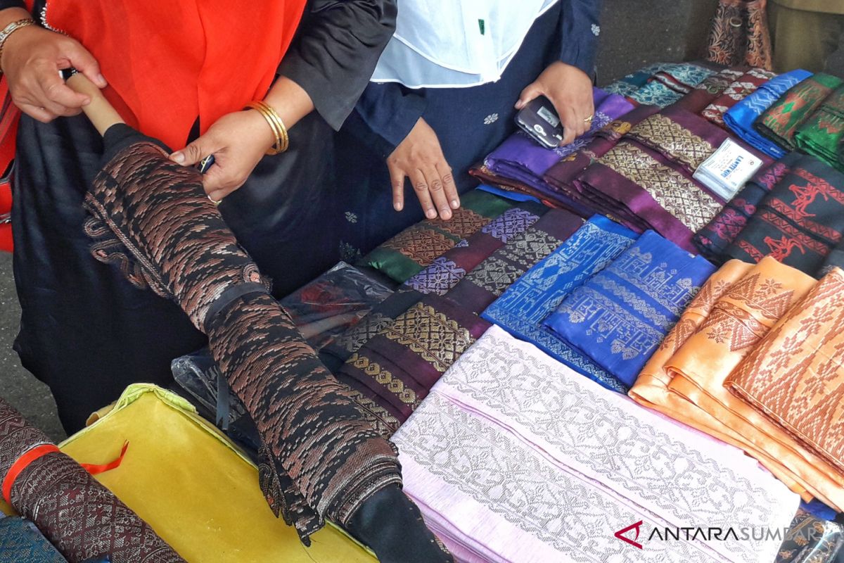 Songket unggan, harapan dalam untaian benang