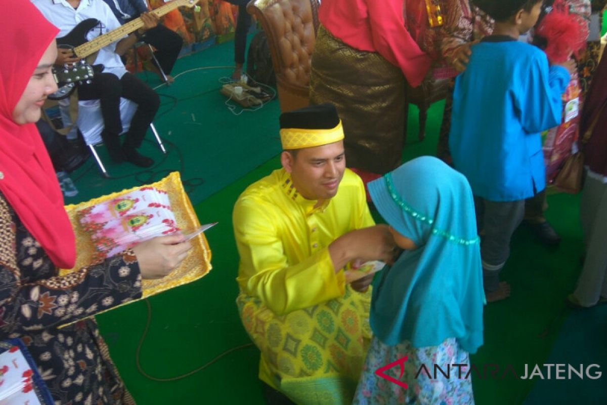 Peringati Maulid Nabi, bangsawan Malaysia santuni anak yatim dan duafa