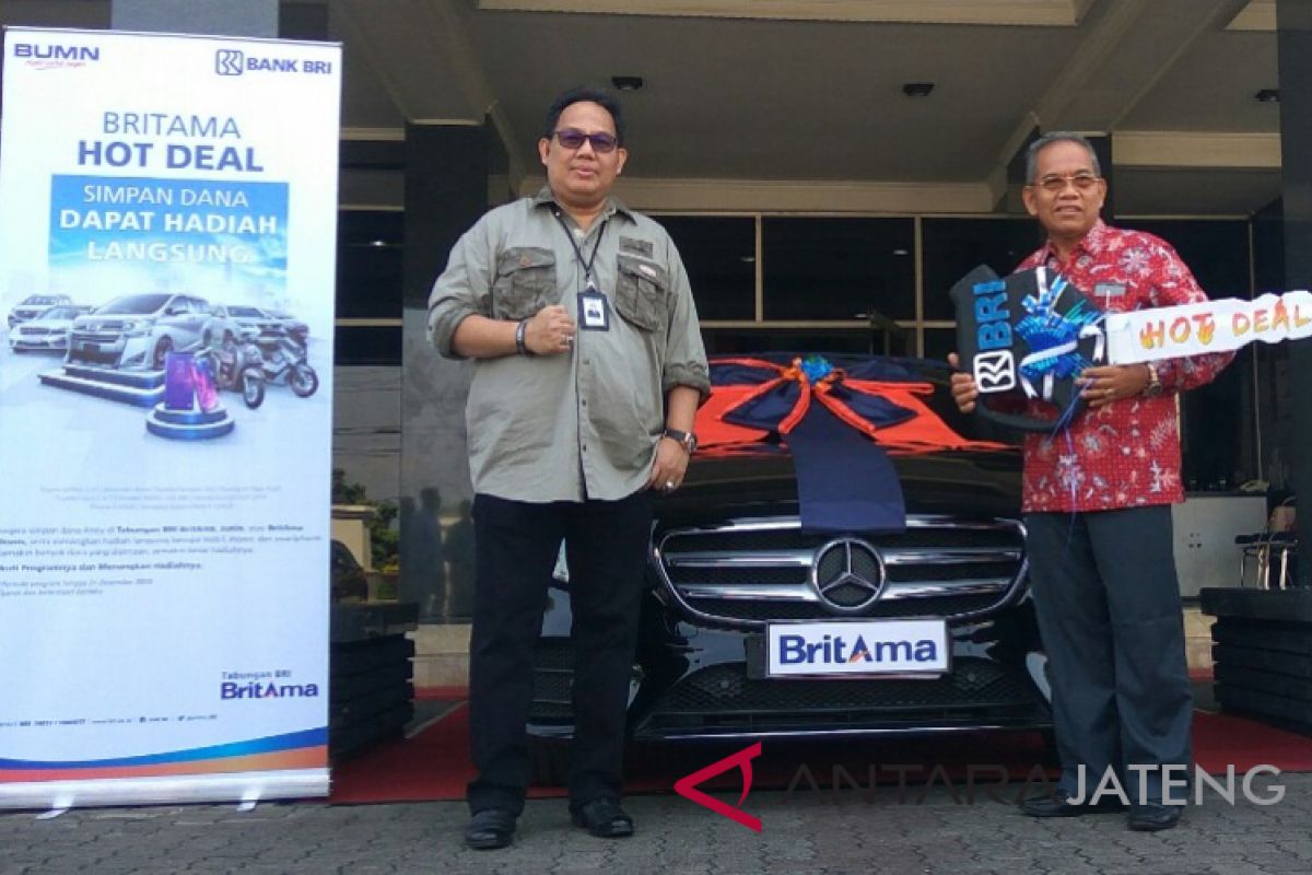 BRI bagikan Mercedes Benz melalui <i>Britama Hot Deal</i>