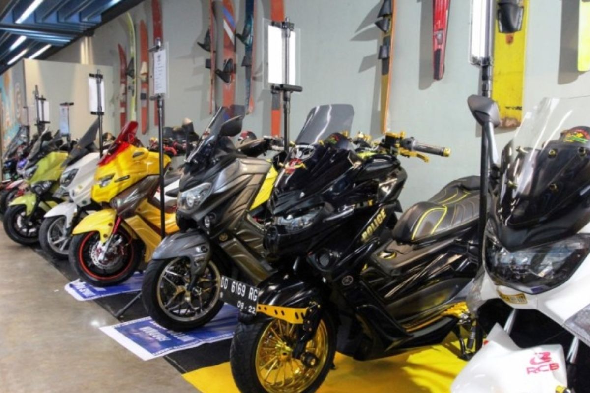 40 semifinalis Yamaha Customaxi kontes di Yogyakarta