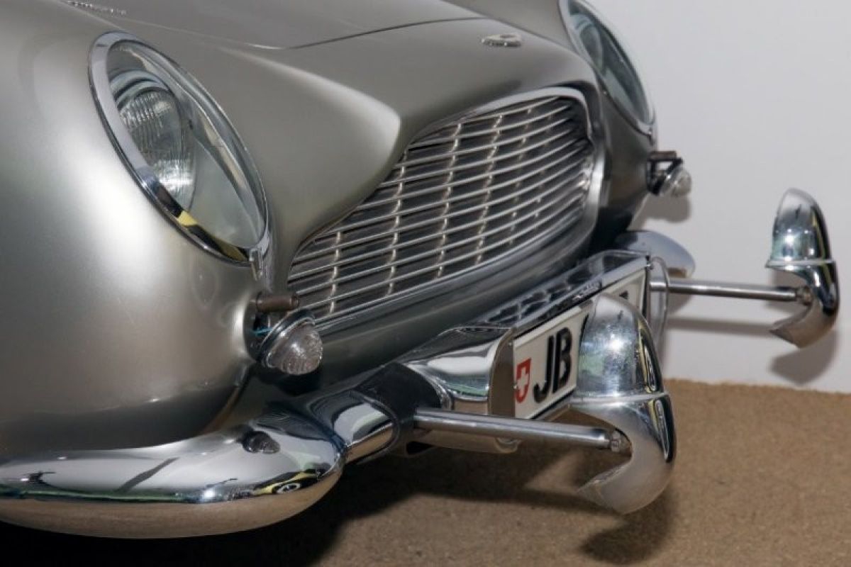 Aston Martin produksi ulang mobil lawas