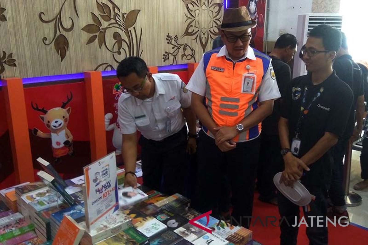 Tingkatkan literasi, KAI gelar "Book Fair on Station"