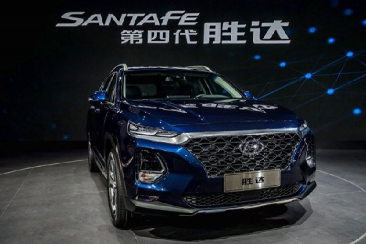 Hyundai pamerkan SUV Santa Fe dengan akses sidik jari