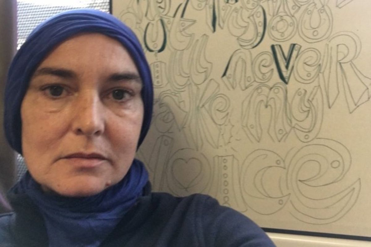 Sinead O'Connor tidak tertarik bergaul dengan kulit putih