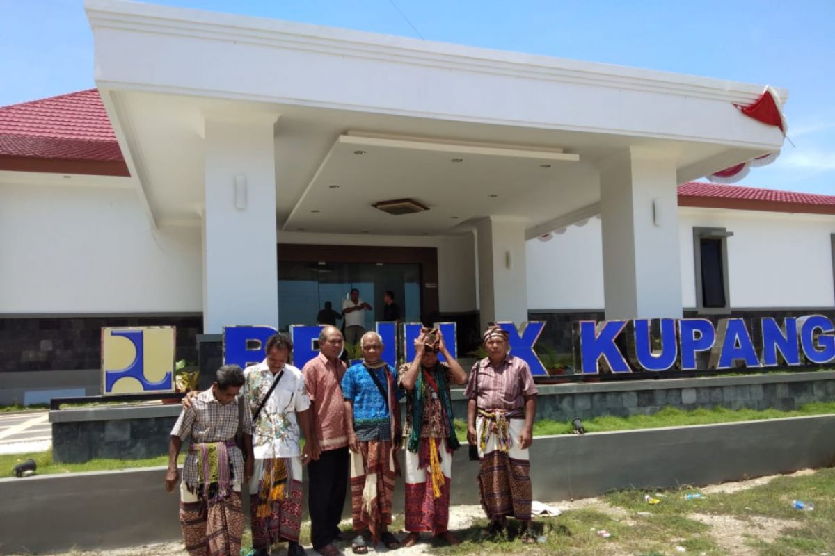 Tokoh Adat desak pemerintah lanjutkan jalan lintas selatan