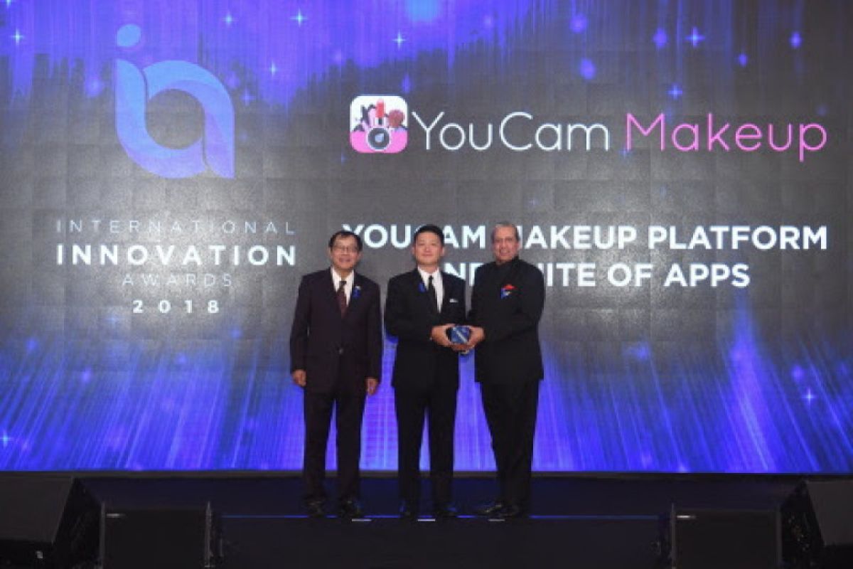 YouCam Makeup diapresiasi sebagai pemenang 2018 International Innovation Award