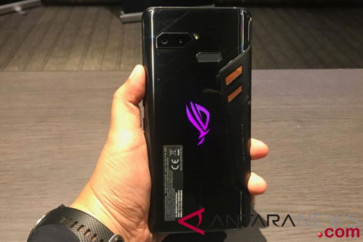 Asus perkenalkan ponsel gaming ROG Phone