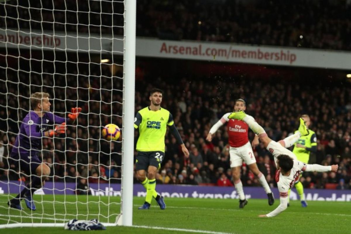 Gol akrobatik Lucas Torreira menangkan Arsenal atas Huddersfield