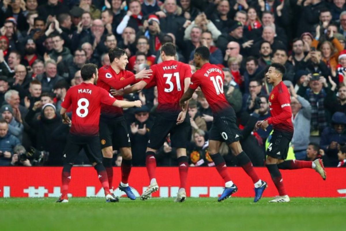 Sentuhan Solskjaer berlanjut, Manchester United bekap Huddersfield 3-1