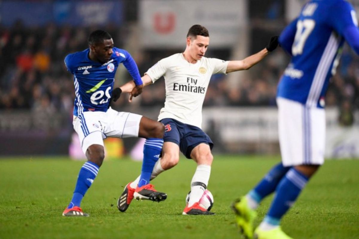 Strasbourg tahan imbang PSG 1-1