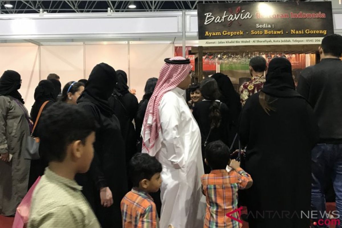 Ragam kuliner nusantara diserbu pengunjung Indonesia Expo di Jeddah