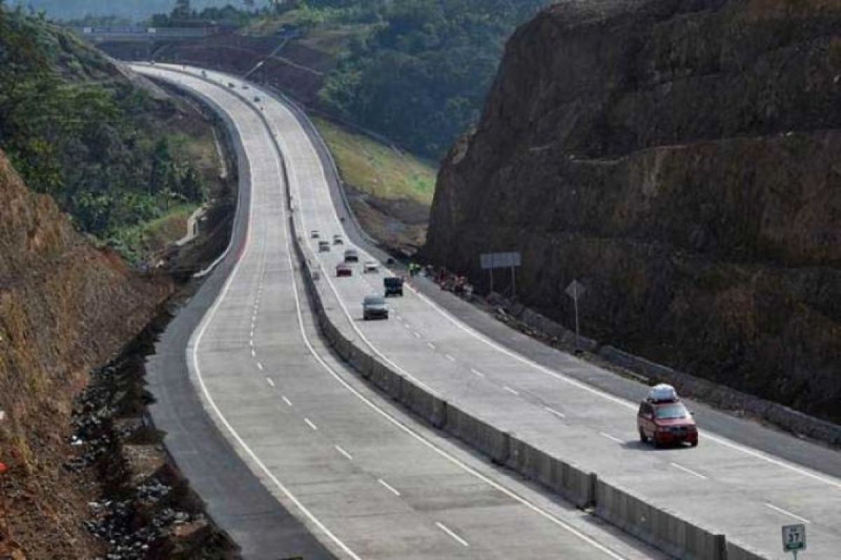 Awas, talut Tol Salatiga-Colomadu di Boyolali longsor