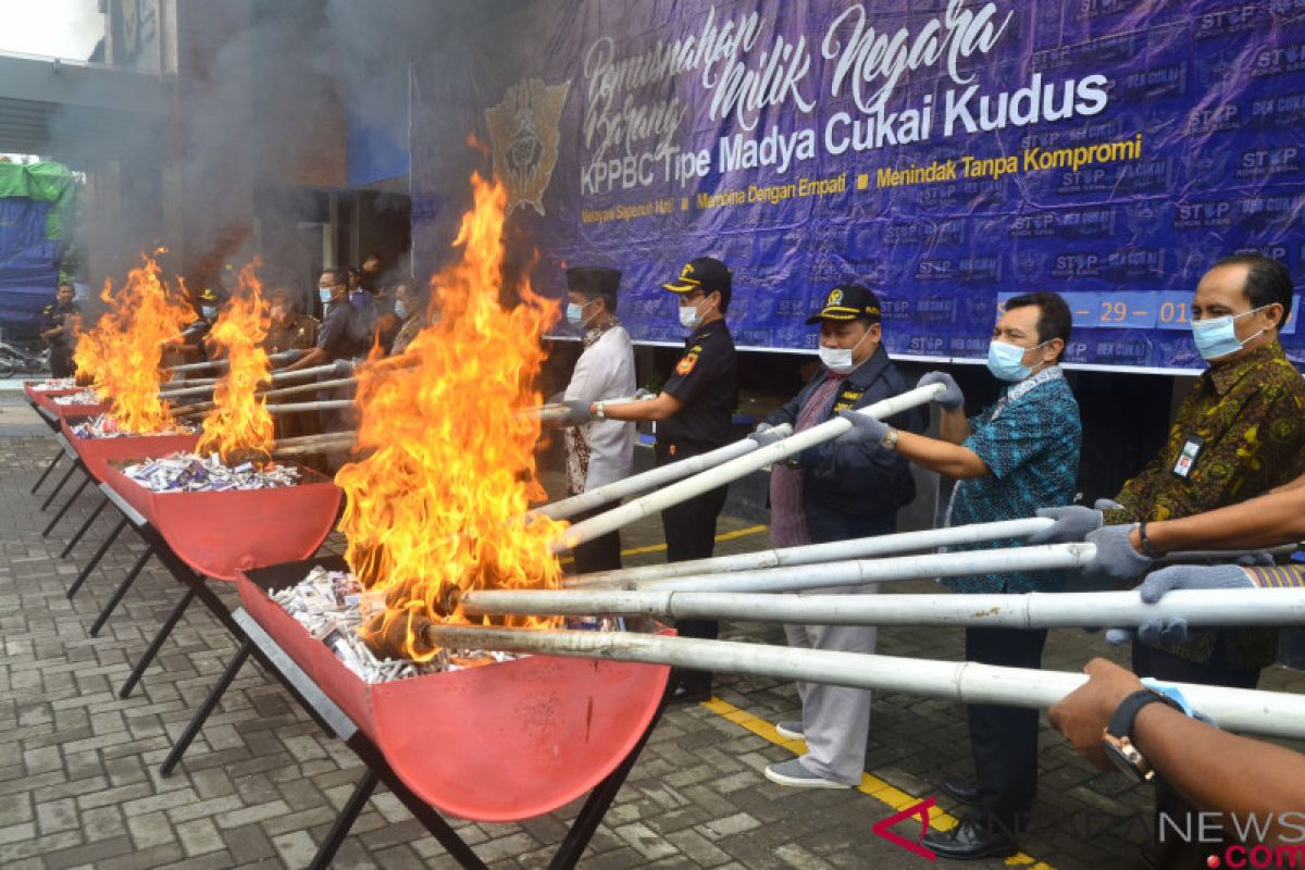 Bea Cukai tindak tiga pengiriman rokok ilegal di Jawa Tengah