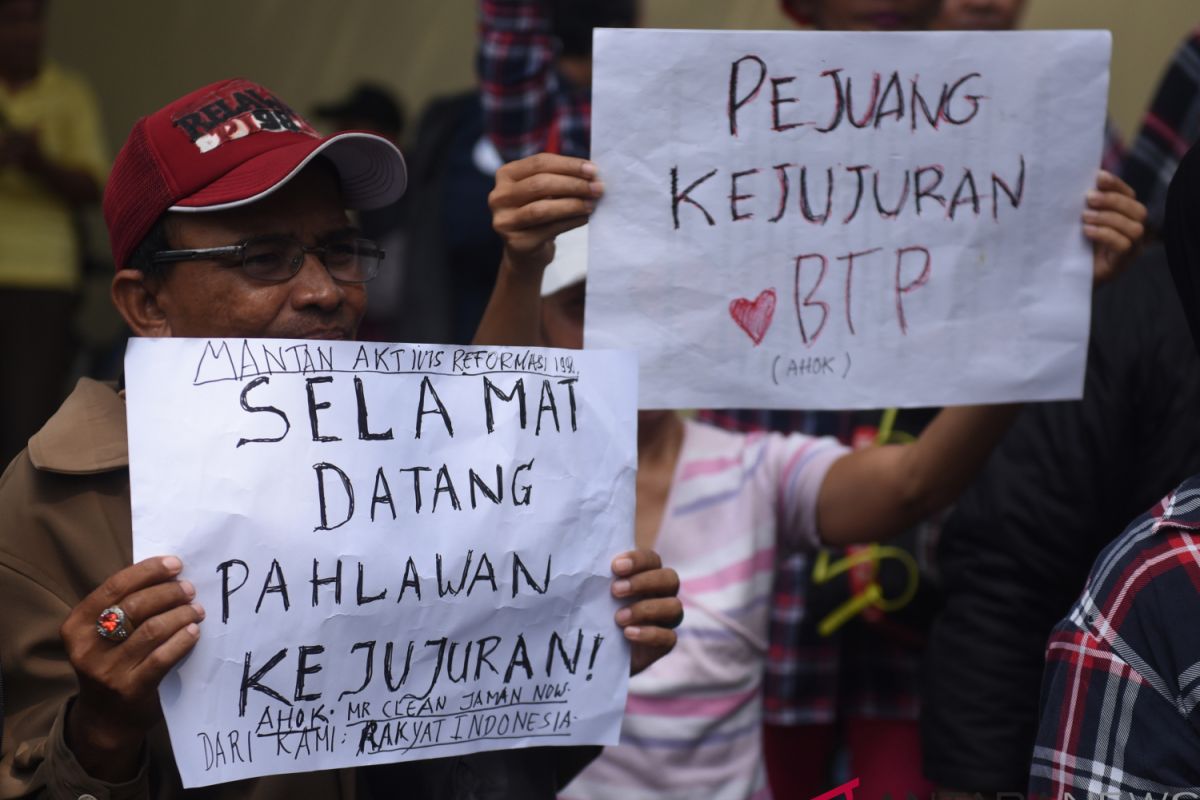 DPR : Ahok tepat jadi bos PLN