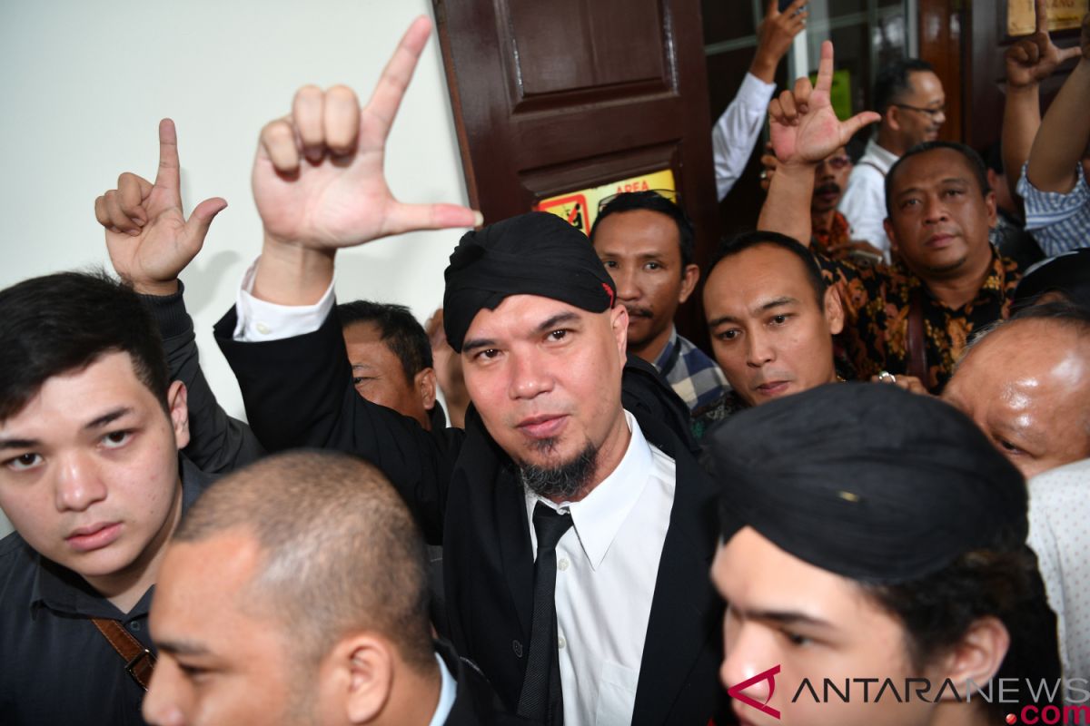 Ahmad Dhani, dari Gemerlap Panggung ke Bui akibat Korban Rezim?